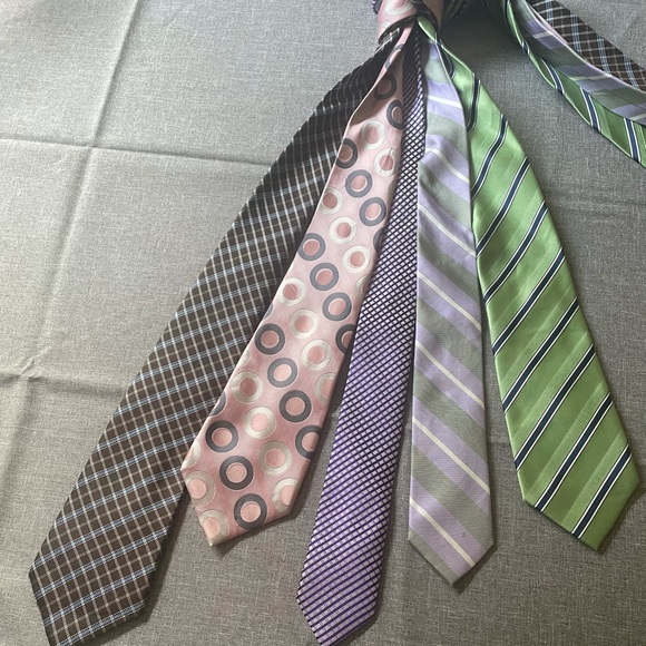 Collection of 5 ties. - Picture 2 of 6